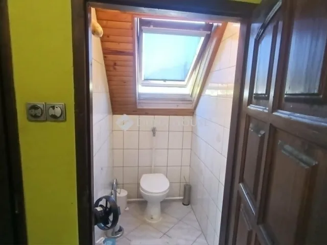 Eladó ház Fót 215 nm