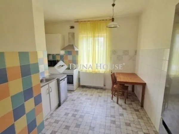 Eladó ház Fót 168 nm