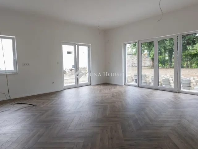 Eladó lakás Budapest XV. kerület 129 nm