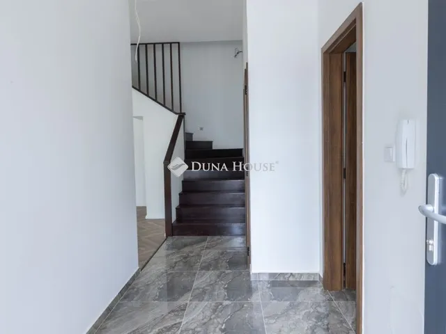 Eladó lakás Budapest XV. kerület 129 nm