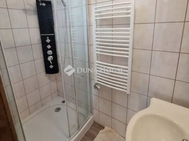 Eladó ház Fót 145 nm