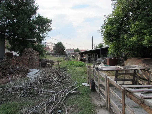 Eladó telek Szeged, Szőreg 3346 nm