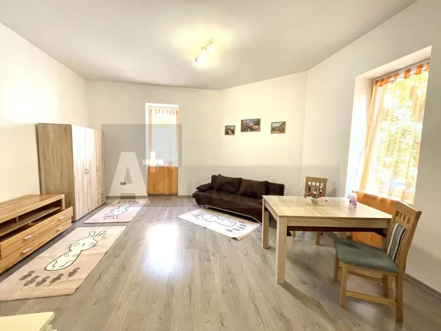 Kiadó lakás Szeged, Alsóváros 40 nm