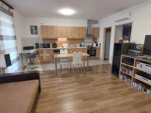 Kiadó lakás Szeged, Felsőváros 68 nm