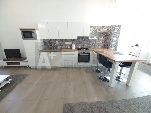 Kiadó lakás Szeged, Belváros 85 nm