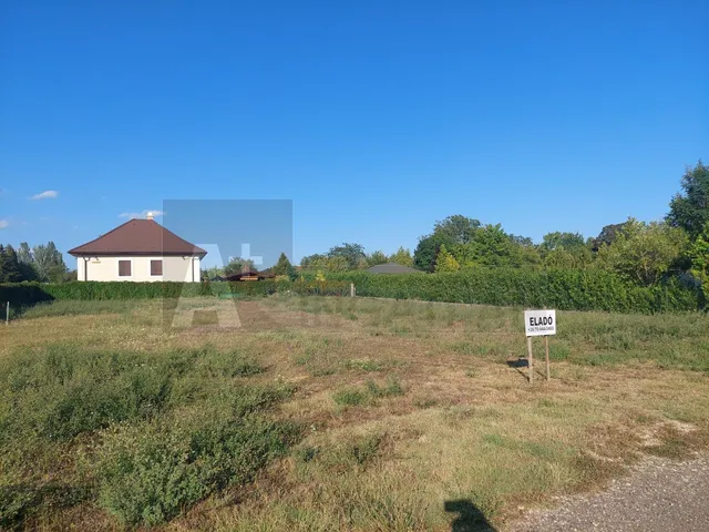 Eladó telek Balatonrendes 1138 nm