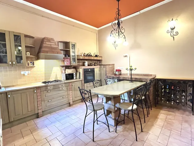 Eladó lakás Szeged, Belváros 144 nm