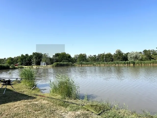 Eladó mezőgazdasági ingatlan Szeged, Baktói kiskertek 7 nm