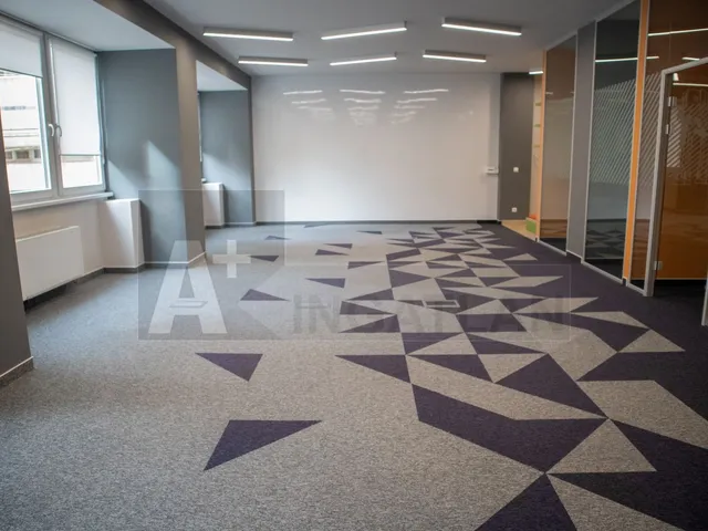 Kiadó kereskedelmi és ipari ingatlan Szeged, Belváros 252 nm