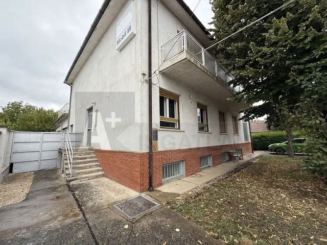 Eladó kereskedelmi és ipari ingatlan Budapest XI. kerület 420 nm