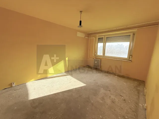 Eladó lakás Szeged, Makkosház 47 nm