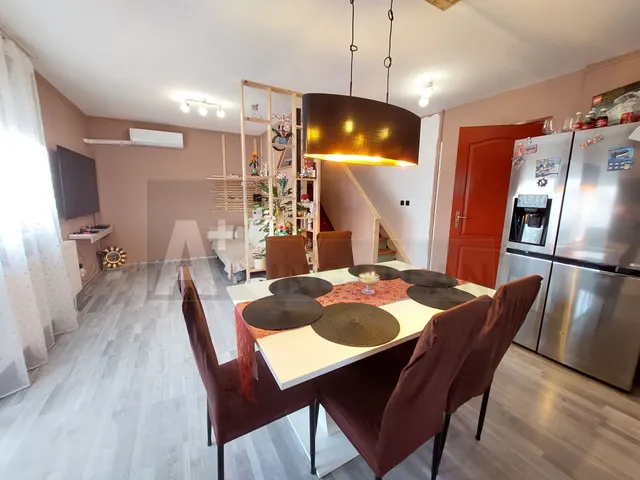 Eladó ház Szeged, Szőreg 180 nm