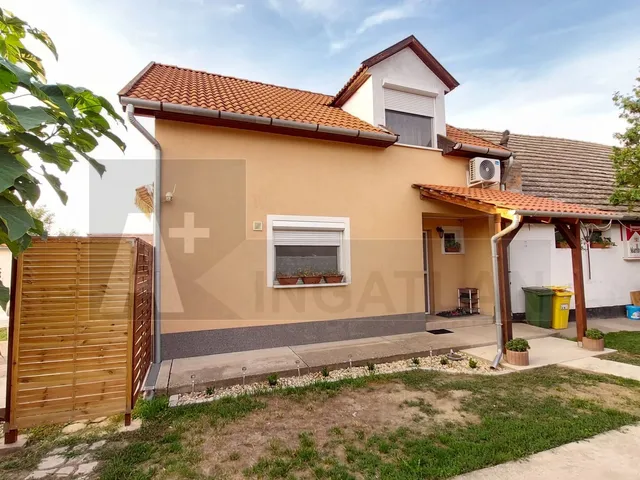 Eladó ház Szeged, Szőreg 210 nm