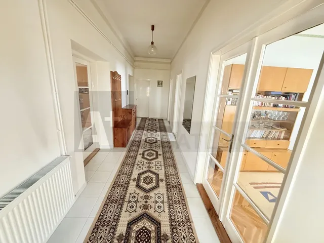 Eladó ház Szeged, Szentmihály 220 nm