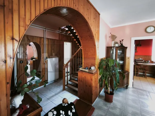 Eladó ház Sándorfalva 160 nm