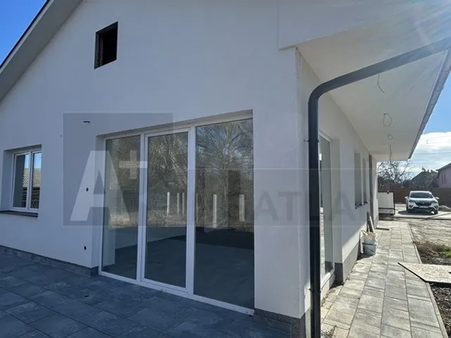 Eladó ház Algyő 86 nm