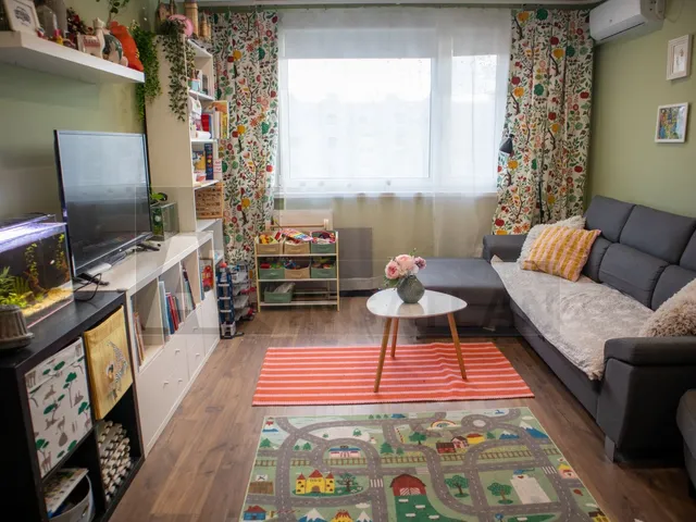 Eladó lakás Szeged, Makkosház 72 nm