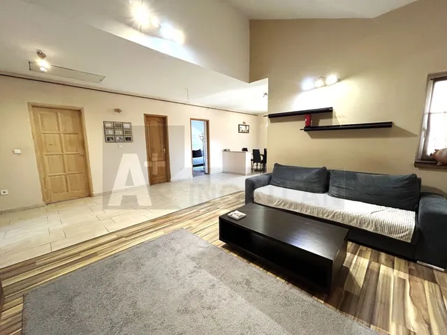 Kiadó ház Szeged, Petőfitelep 95 nm