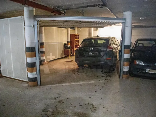 Kiadó garázs Szeged, Felsőváros 27 nm