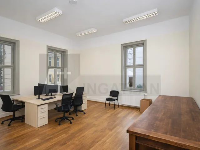 Eladó ház Szeged, Belváros 300 nm