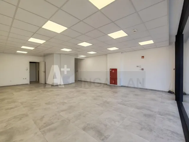 Kiadó kereskedelmi és ipari ingatlan Szeged, Rókus 90 nm