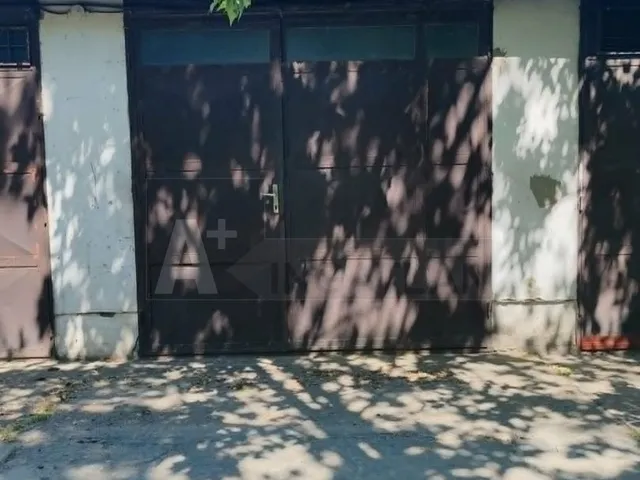 Eladó garázs Szeged, Petőfitelep 31 nm