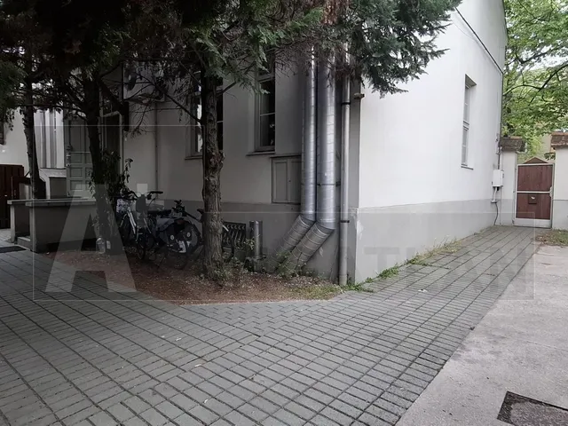 Kiadó ház Szeged 300 nm