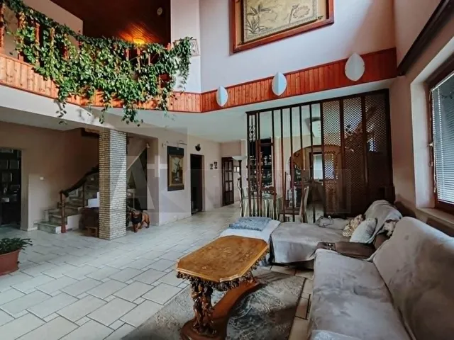 Eladó ház Zsombó 220 nm