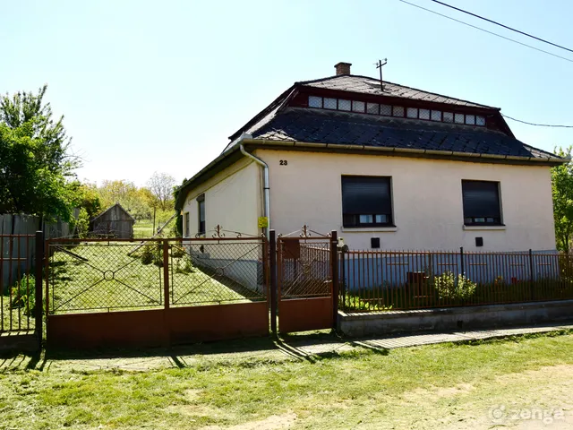 Eladó ház Nagylóc 92 nm