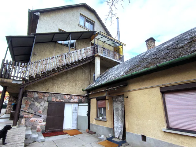 Eladó ház Kistarcsa, Zsófialiget 260 nm