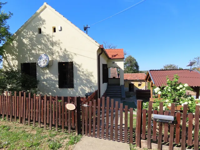 Eladó ház Kustánszeg 77 nm