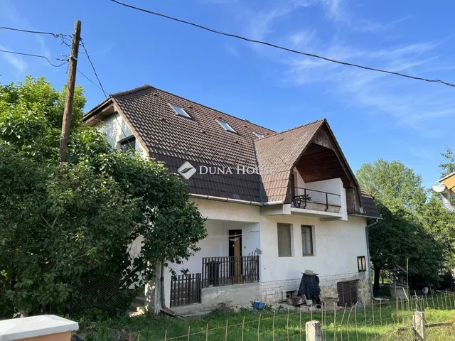 Eladó ház Alsópáhok 279 nm
