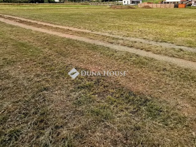 Eladó telek Paloznak 2088 nm