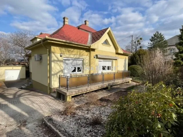 Eladó ház Veszprém 220 nm