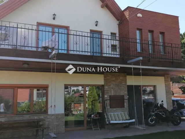 Eladó ház Balatonalmádi 310 nm