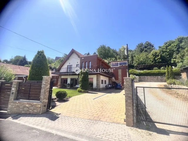 Eladó ház Balatonalmádi 310 nm