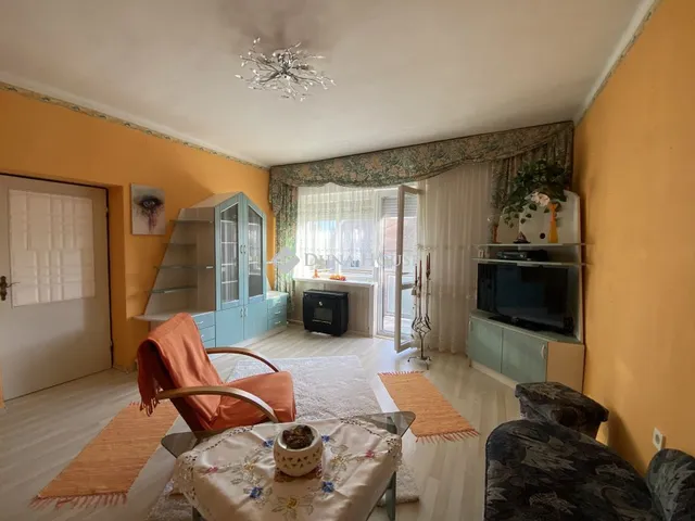 Eladó lakás Veszprém 113 nm