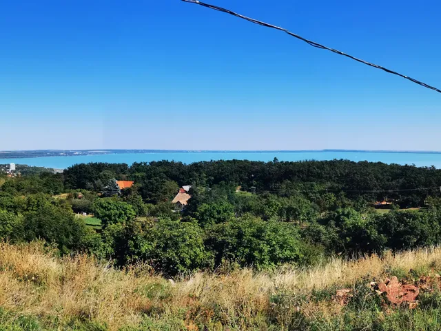 Eladó telek Balatonalmádi 3701 nm