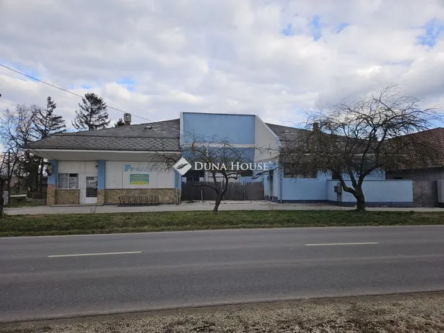 Eladó kereskedelmi és ipari ingatlan Berhida 470 nm