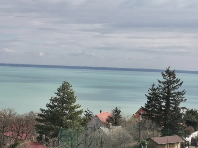 Eladó telek Balatonalmádi 2206 nm