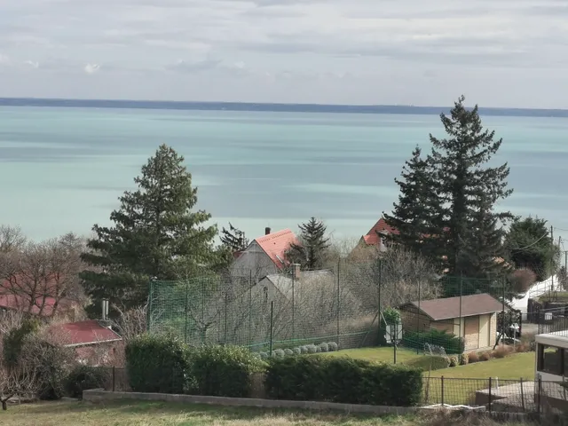 Eladó telek Balatonalmádi 932 nm