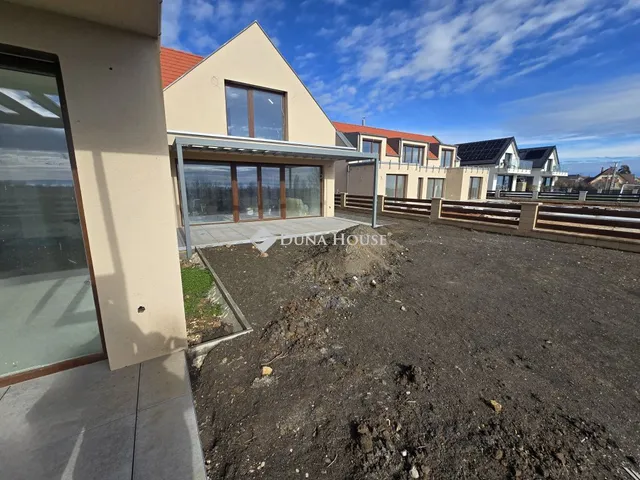 Eladó ház Lovas 120 nm