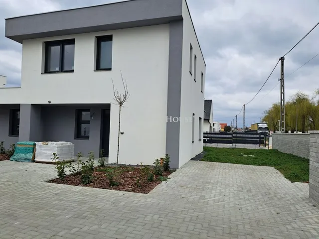 Eladó ház Ajka 104 nm