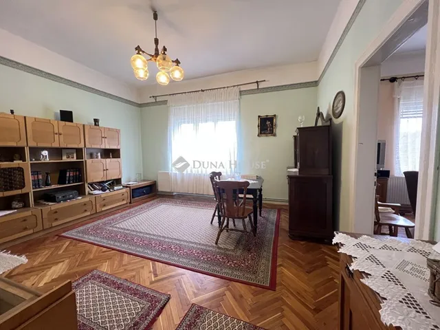 Eladó ház Bakonyszentlászló, Vak Bottyán utca 114 nm