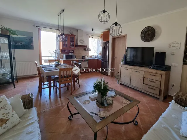 Eladó lakás Veszprém 81 nm