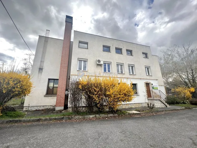Eladó kereskedelmi és ipari ingatlan Veszprém 848 nm
