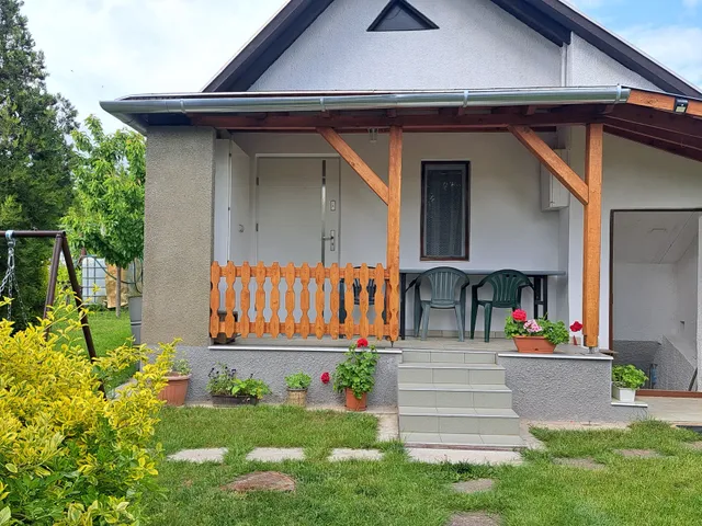 Eladó telek Várpalota 723 nm
