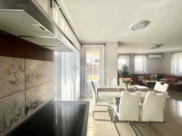 Eladó ház Márkó 170 nm