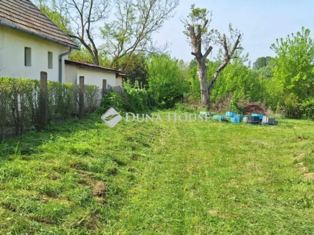 Eladó telek Balatonboglár 5177 nm