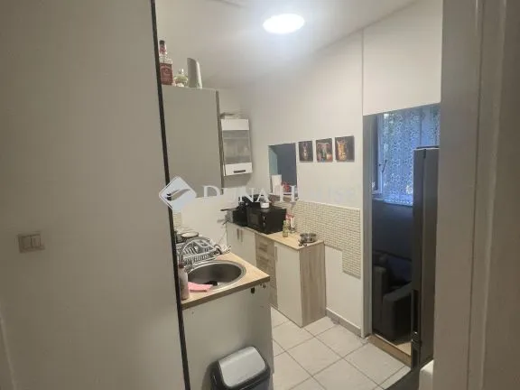 Eladó lakás Veszprém, Stromfeld Aurél utca 35 nm